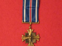 MINIATURE USA DISTINGUISHED FLYING CROSS MEDAL