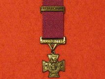 MINIATURE VICTORIA CROSS MEDAL WITH BAR VC