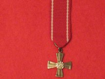 MINIATURE FINLAND CROSS OF LIBERTY MEDAL