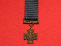 MINIATURE VICTORIA CROSS MEDAL VC WITH ROYAL NAVY RIBBON